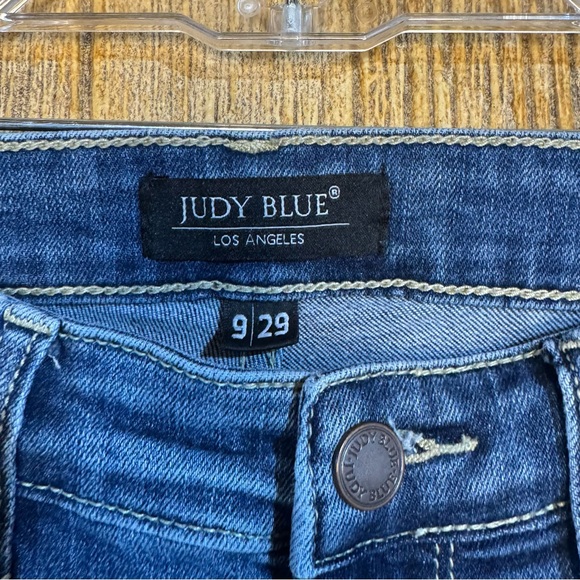 Judy Blue Janette Camo Jeans Size 9 - Picture 3 of 5